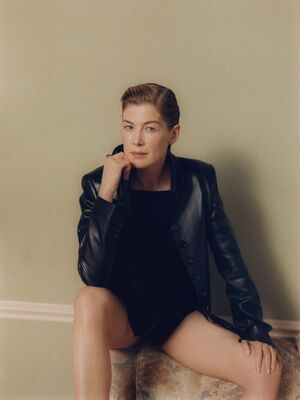 Rosamund Pike